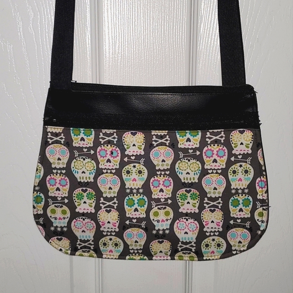 BOLSA Bonita by Liz Potter Sugar Skulls Crossbody Purses